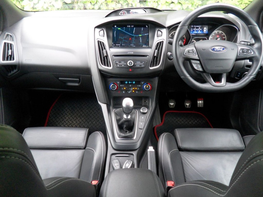 USED 2017 17 FORD FOCUS 2.0T EcoBoost ST-3 Hatchback 5dr Petrol Manual Euro 6 (s/s) (250 ps) FullHistory 10Services Rear Privacy