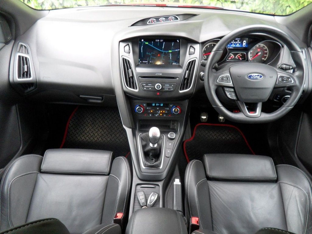 USED 2017 17 FORD FOCUS 2.0T EcoBoost ST-3 Hatchback 5dr Petrol Manual Euro 6 (s/s) (250 ps) FullHistory 10Services Rear Privacy