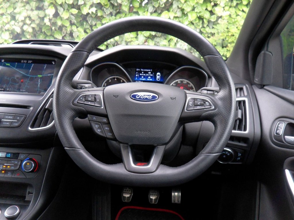 USED 2017 17 FORD FOCUS 2.0T EcoBoost ST-3 Hatchback 5dr Petrol Manual Euro 6 (s/s) (250 ps) FullHistory 10Services Rear Privacy
