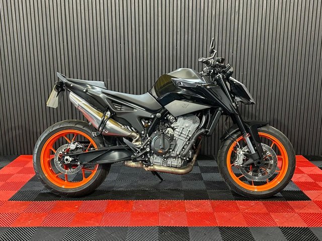 View our KTM 790 DUKE