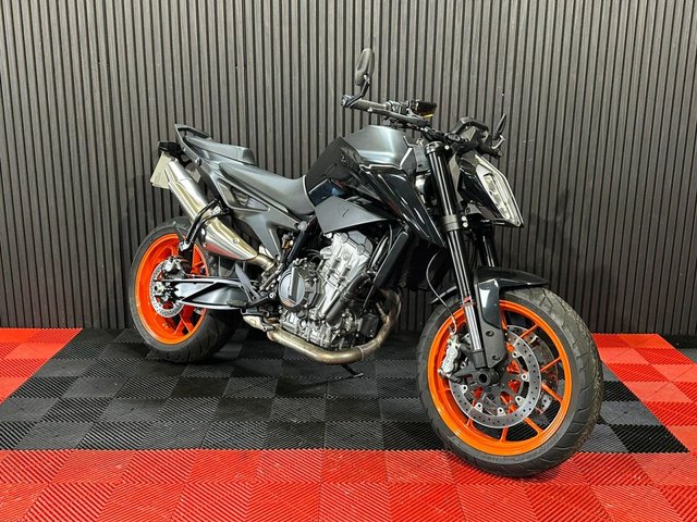 View our KTM 790 DUKE