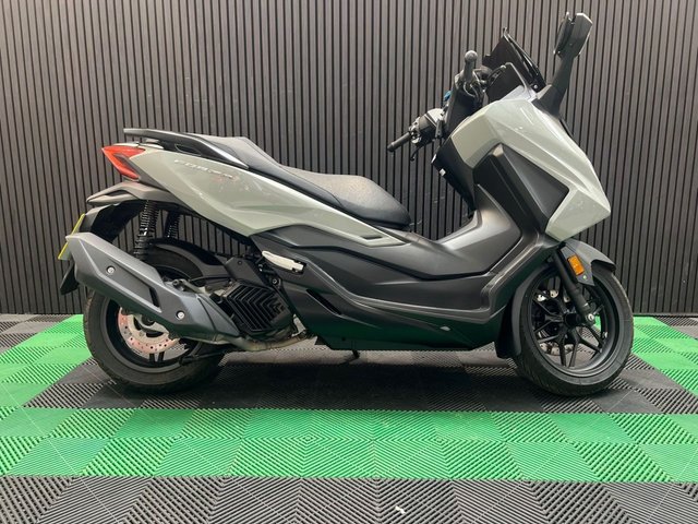 View our HONDA Forza 125