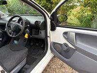 USED 2011 61 TOYOTA AYGO 1.0 VVT-i Go Hatchback 5dr Petrol Manual Euro 5 (67 ps) Full Service history