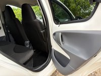 USED 2011 61 TOYOTA AYGO 1.0 VVT-i Go Hatchback 5dr Petrol Manual Euro 5 (67 ps) Full Service history
