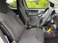 USED 2011 61 TOYOTA AYGO 1.0 VVT-i Go Hatchback 5dr Petrol Manual Euro 5 (67 ps) Full Service history
