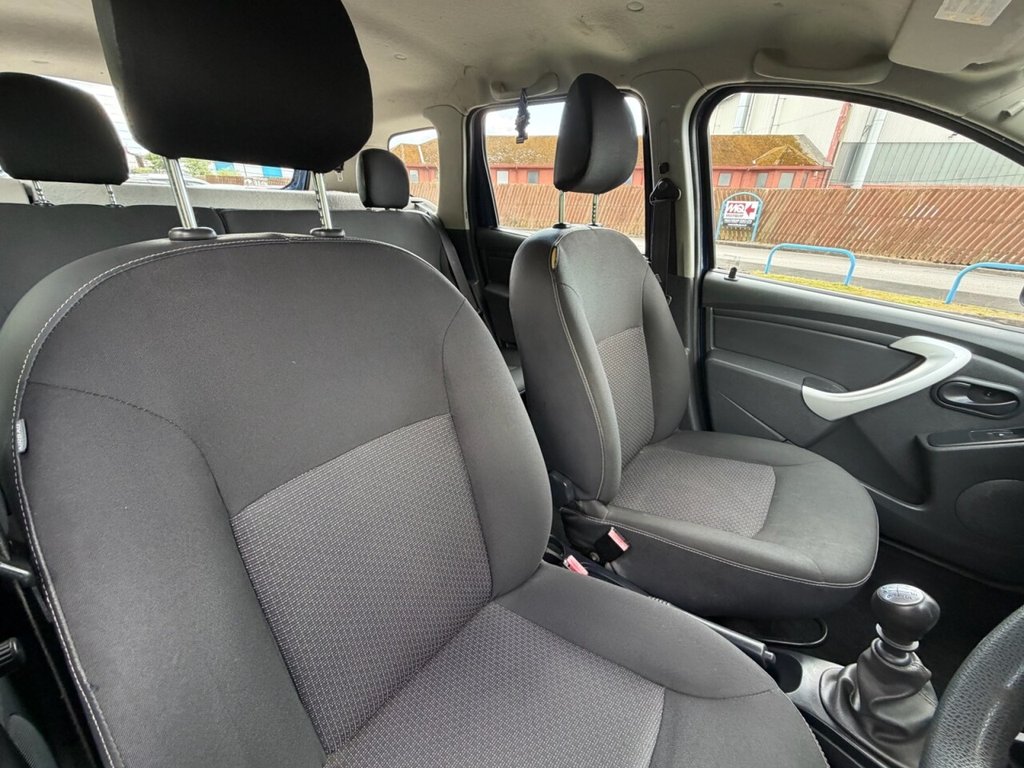 USED 2013 13 DACIA DUSTER 1.5 dCi Ambiance SUV 5dr Diesel Manual 4WD Euro 5 (110 ps) 4WD, TOWBAR, 2 KEYS, S/HISTORY