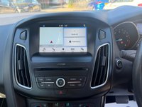 USED 2017 17 FORD FOCUS 1.0T EcoBoost Titanium Hatchback 5dr Petrol Auto Euro 6 (s/s) (125 ps) PARKING SENSORS -APPLE CARPLAY