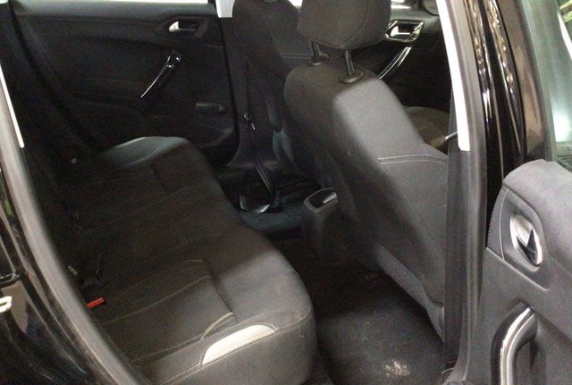 View our SUZUKI SX4 S-CROSS