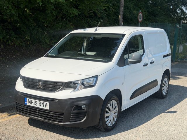 View our PEUGEOT PARTNER