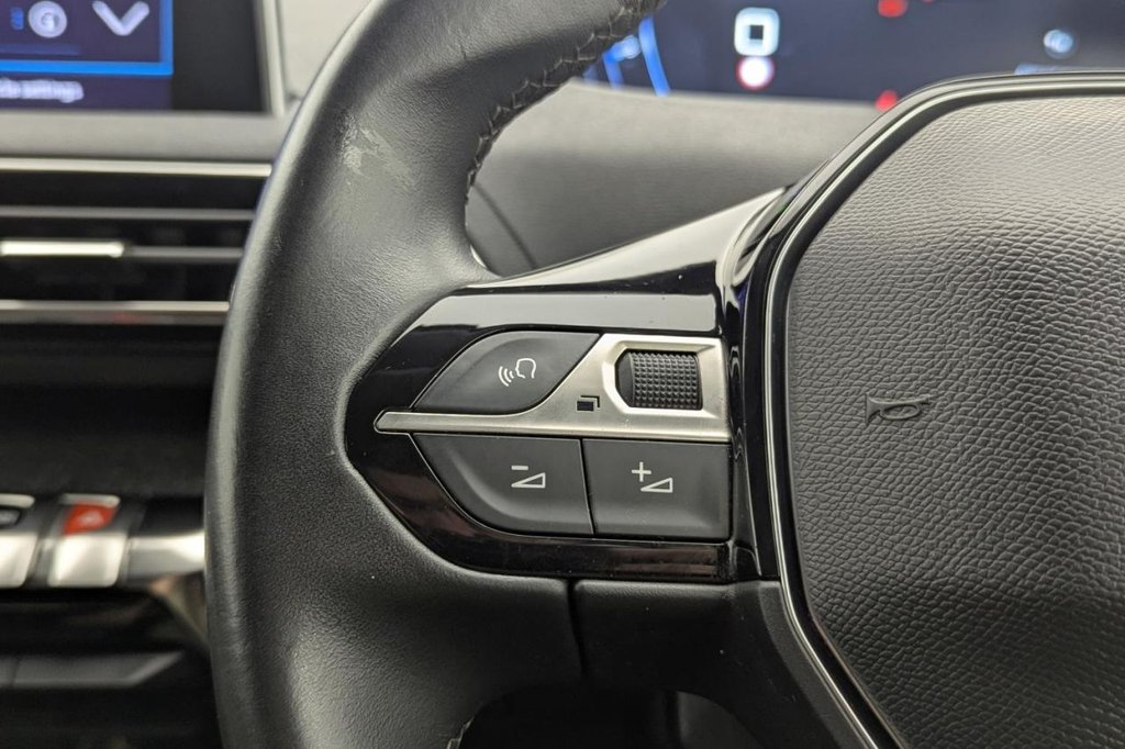 USED 2018 18 PEUGEOT 3008 1.2 PureTech Allure SUV 5dr Petrol Manual Euro 6 (s/s) (130 ps) Car Play, Sat Nav, Camera