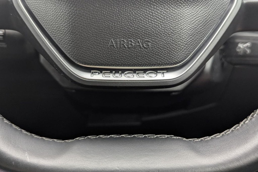 USED 2018 18 PEUGEOT 3008 1.2 PureTech Allure SUV 5dr Petrol Manual Euro 6 (s/s) (130 ps) Car Play, Sat Nav, Camera