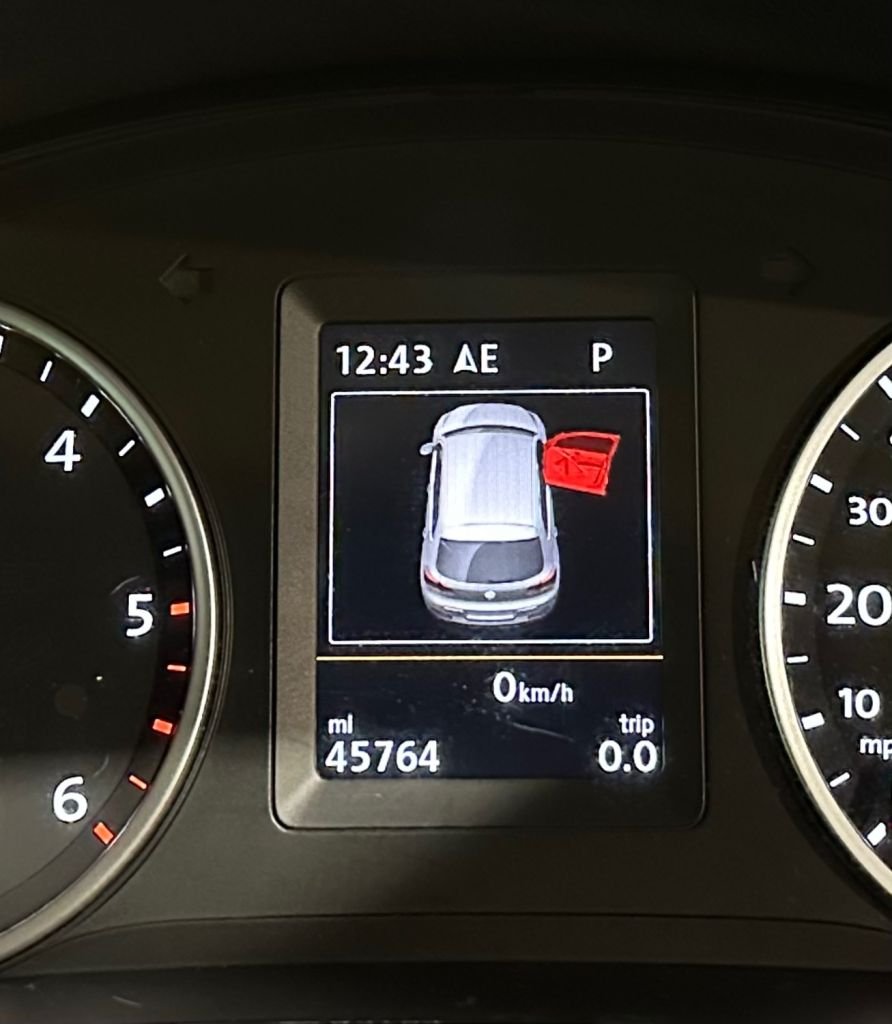 USED 2015 65 VOLKSWAGEN TIGUAN 2.0 TDI BlueMotion Tech Match SUV 5dr Diesel DSG 4WD Euro 6 (s/s) (150 ps) 