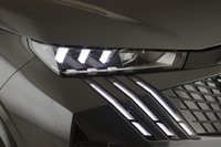 USED 2024 24 PEUGEOT E-3008 73kWh GT Auto 5dr 