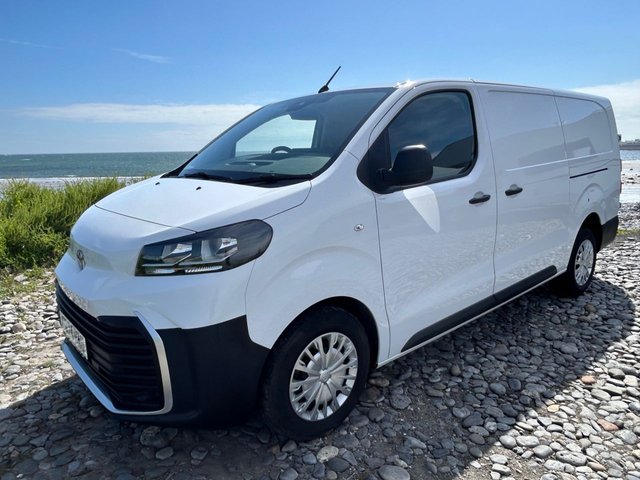View our TOYOTA PROACE