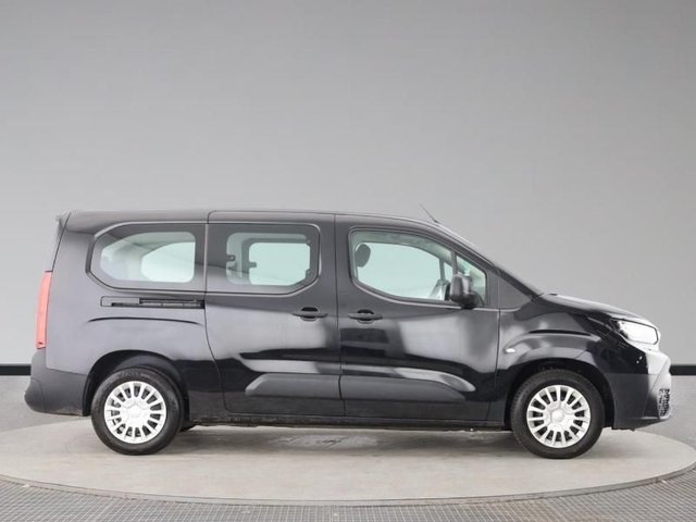View our TOYOTA PROACE CITY Verso