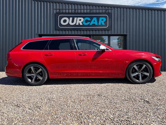 View our VOLVO V90