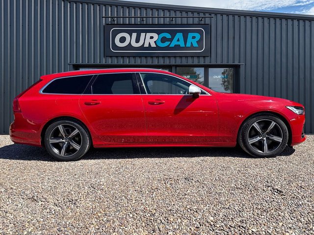 View our VOLVO V90