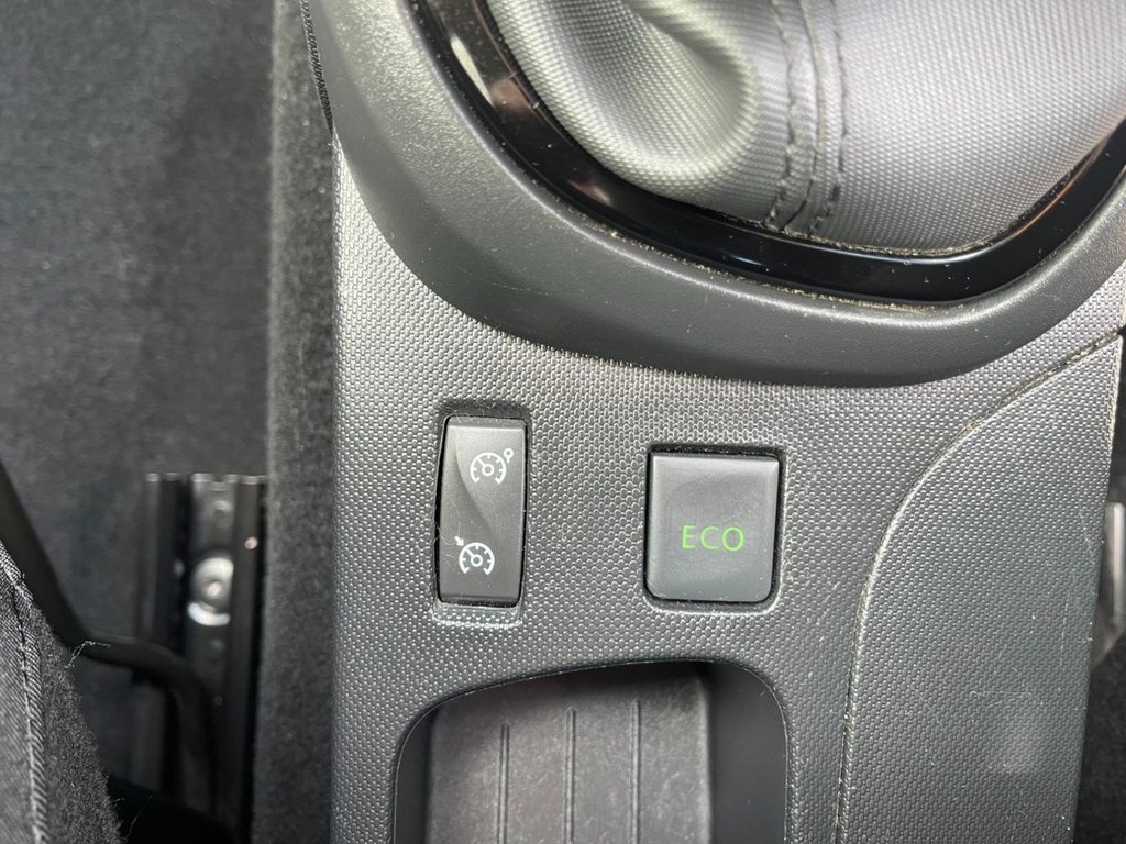 USED 2014 14 RENAULT CAPTUR 1.5 dCi ENERGY Dynamique S MediaNav SUV 5dr Diesel Manual Euro 5 (s/s) (90 ps) 