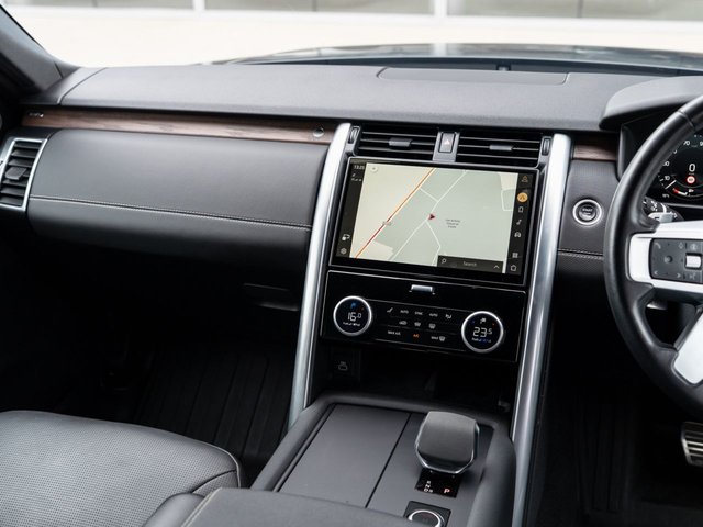 View our LAND ROVER DISCOVERY