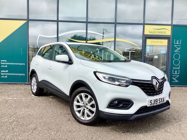 View our Renault Kadjar 1.3 TCe Play SUV 5dr Petrol Manual Euro 6 (s/s) (140 ps)