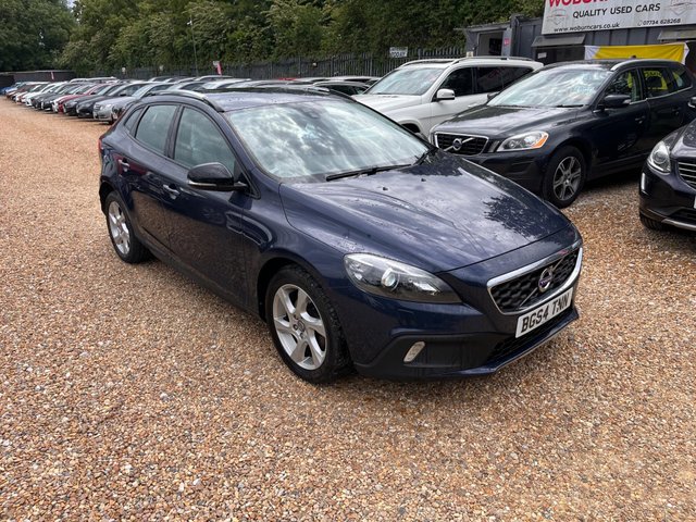 View our VOLVO V40 CROSS COUNTRY