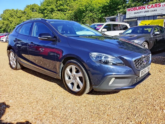 View our VOLVO V40 CROSS COUNTRY