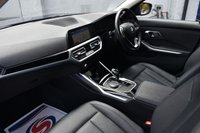 USED 2020 20 BMW 3 SERIES 2.0 330e 12kWh SE Pro Saloon 4dr Petrol Plug-in Hybrid Auto Euro 6 (s/s) (292 ps) 