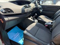 USED 2016 16 RENAULT SCENIC 1.5 dCi Dynamique Nav MPV 5dr Diesel Manual Euro 6 (s/s) (110 ps) 