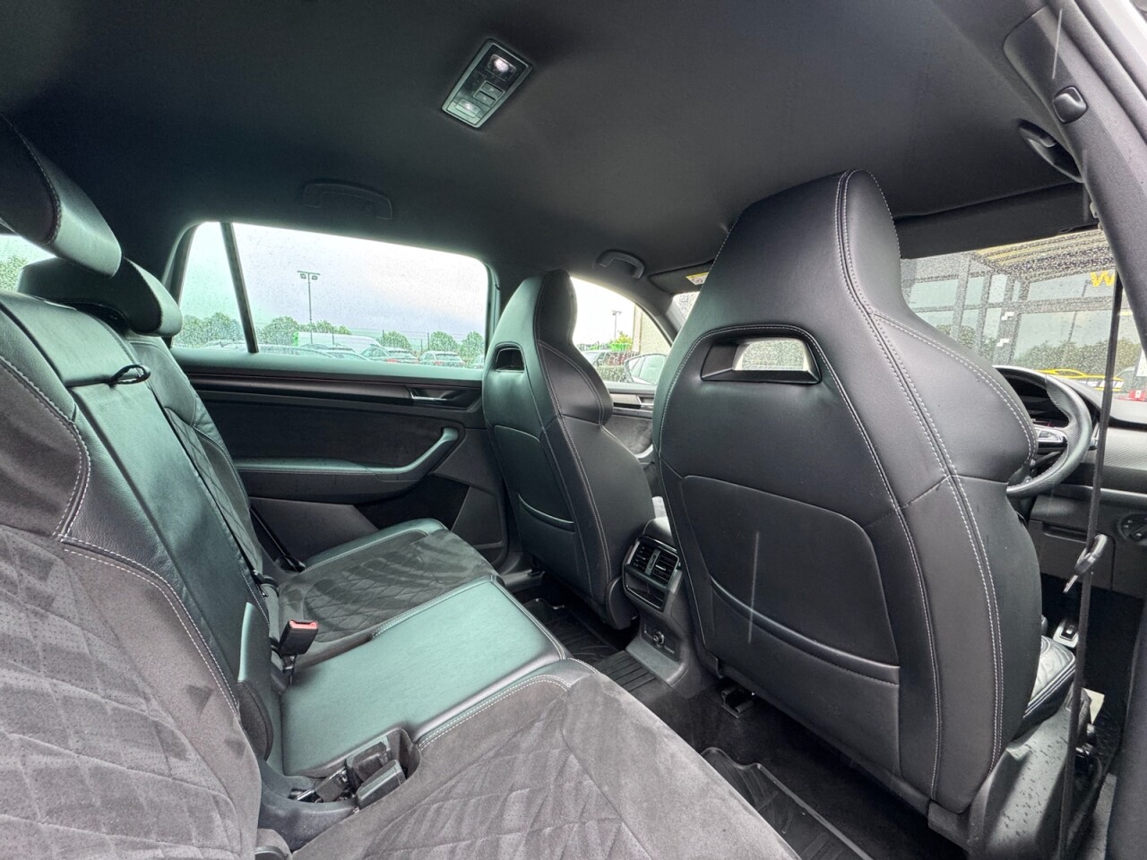 2020 SKODA KODIAQ 2.0 TDI SportLine SUV 5dr Diesel DSG 4WD Euro 6 (s/s) (7 Seat) (190 ps) - vehicle photo 10 for sale on PureCar