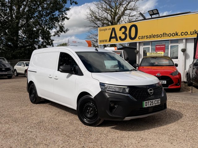 View our NISSAN TOWNSTAR