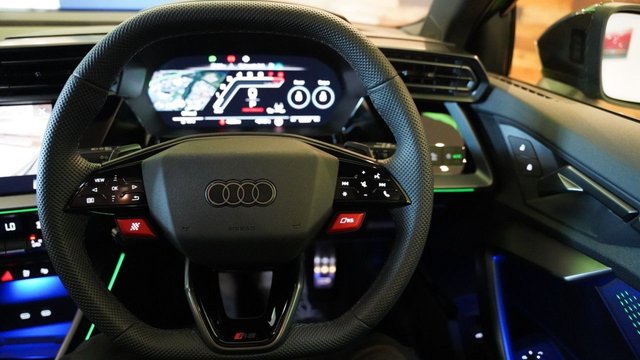 View our AUDI RS3