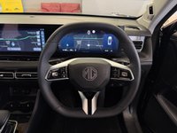 USED 2025 25 MG MG HS 1.5 T-GDI Trophy SUV 5dr Petrol DCT Euro 6 (s/s) (169 ps) 