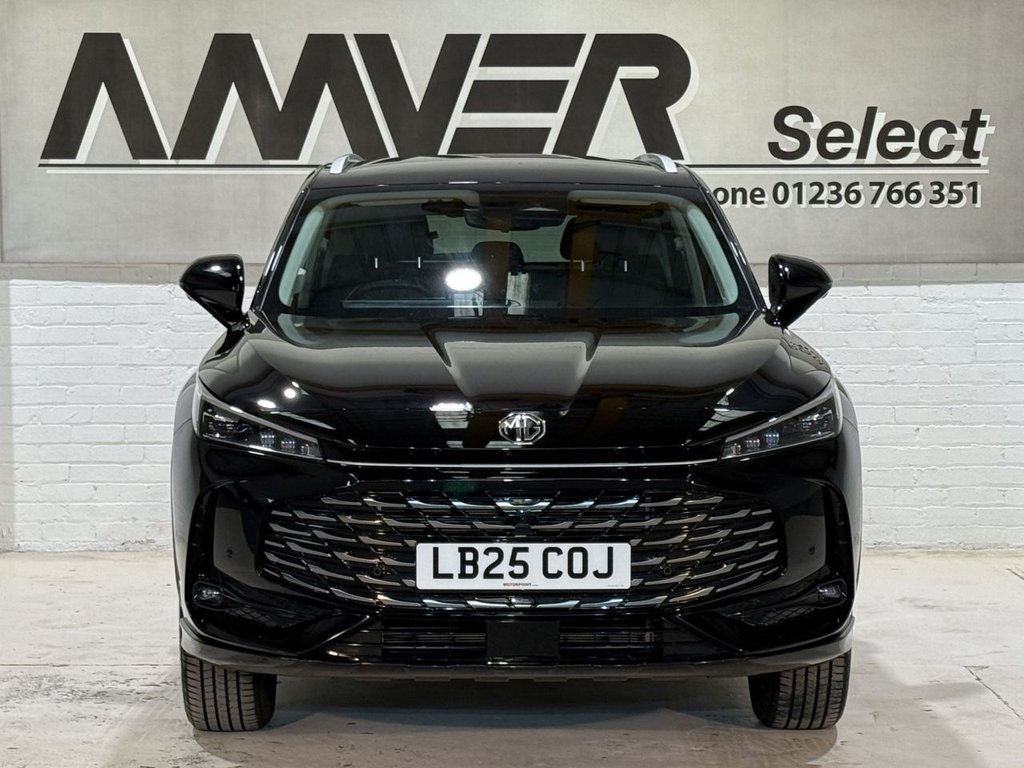 USED 2025 25 MG MG HS 1.5 T-GDI Trophy SUV 5dr Petrol DCT Euro 6 (s/s) (169 ps)