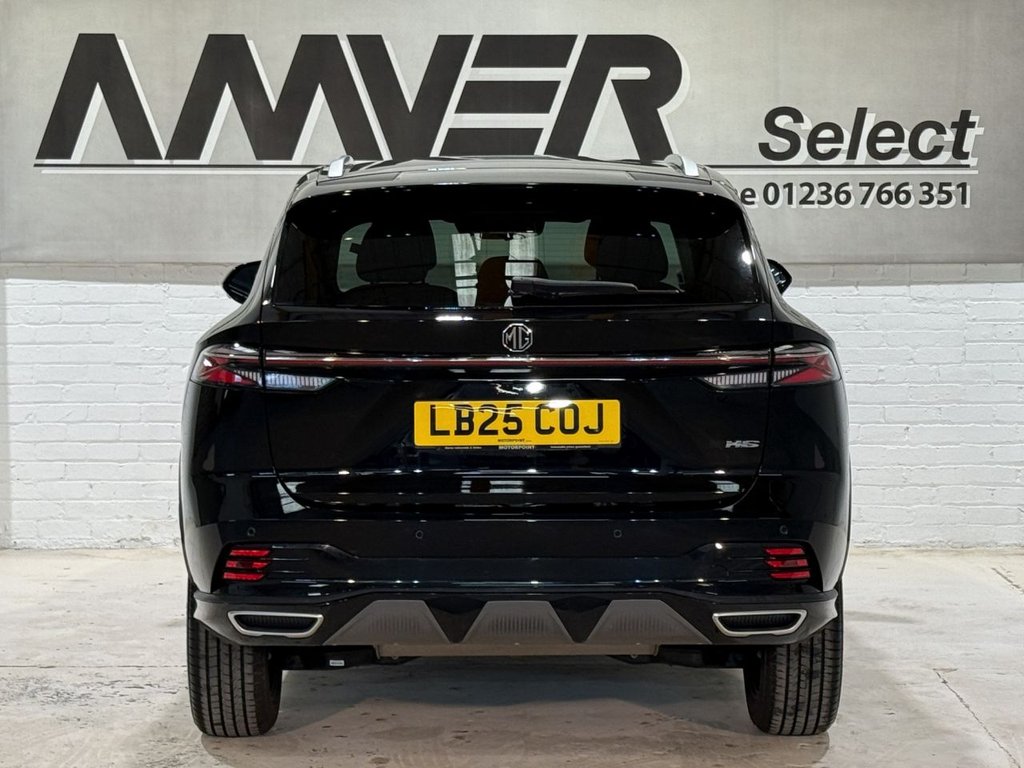 USED 2025 25 MG MG HS 1.5 T-GDI Trophy SUV 5dr Petrol DCT Euro 6 (s/s) (169 ps)