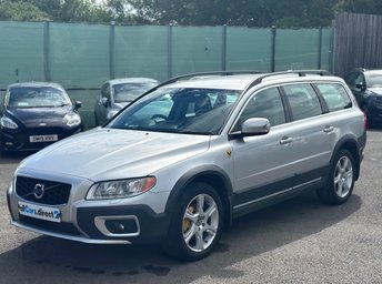 View our VOLVO XC70