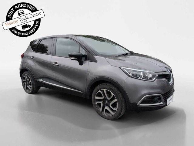View our RENAULT CAPTUR