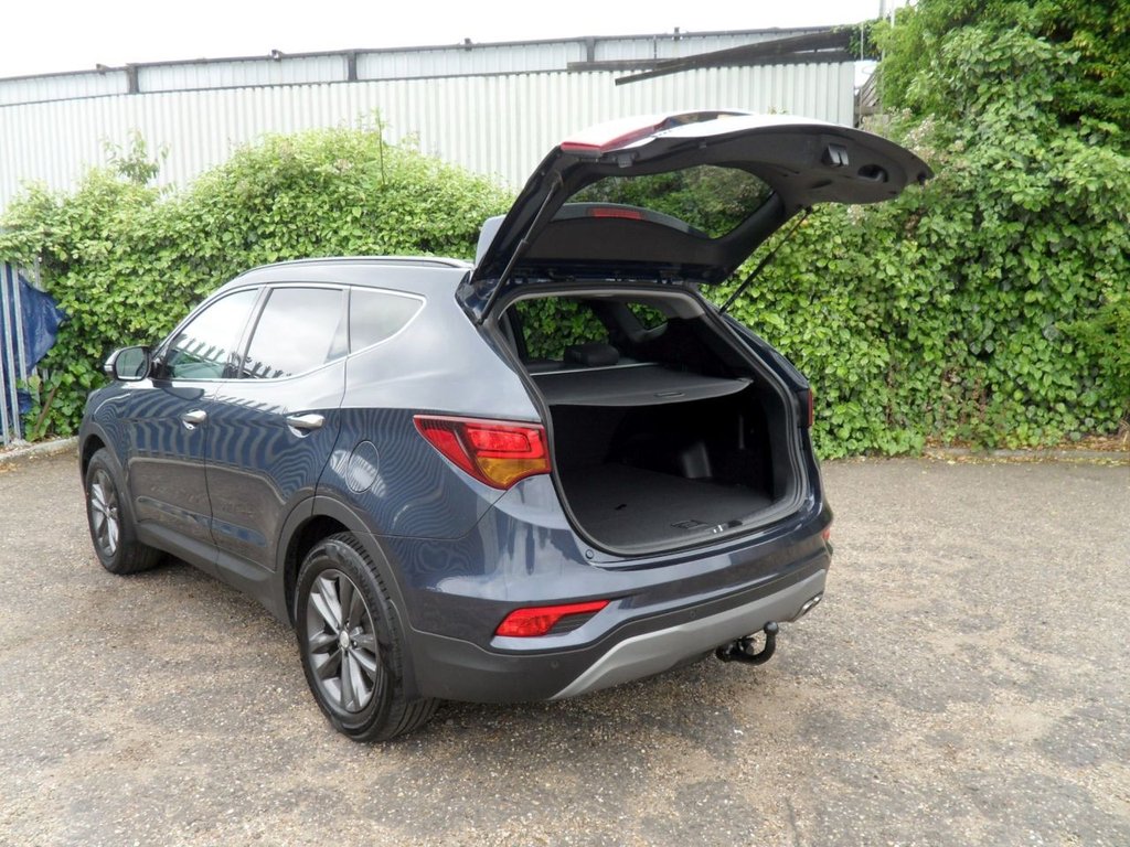 USED 2017 67 HYUNDAI SANTA FE 2.2 CRDi Blue Drive Premium SUV 5dr Diesel Manual 4WD Euro 6 (s/s) (200 ps) HeatedLeather Timing Chain Replaced
