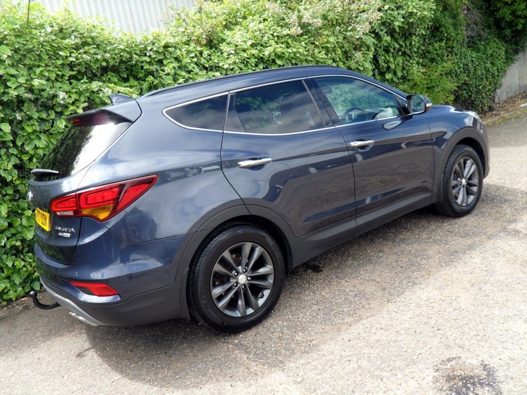 USED 2017 67 HYUNDAI SANTA FE 2.2 CRDi Blue Drive Premium SUV 5dr Diesel Manual 4WD Euro 6 (s/s) (200 ps) HeatedLeather Timing Chain Replaced