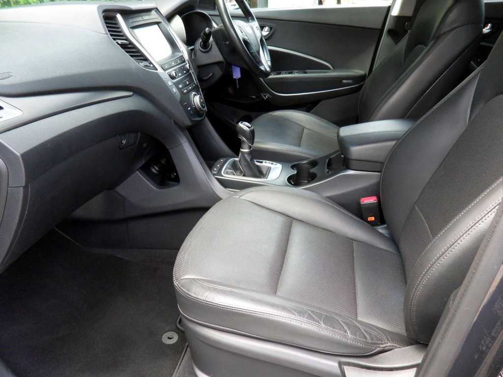USED 2017 67 HYUNDAI SANTA FE 2.2 CRDi Blue Drive Premium SUV 5dr Diesel Manual 4WD Euro 6 (s/s) (200 ps) HeatedLeather Timing Chain Replaced