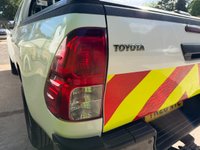 USED 2020 20 TOYOTA HILUX 2.4 D-4D Active Pickup Extended Cab 4dr Diesel Manual 4WD Euro 6 (3.5t) (150 ps) 