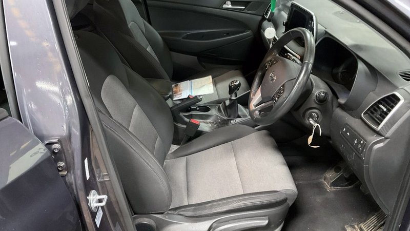 2019 Hyundai Tucson in grey — photo 9 of 11