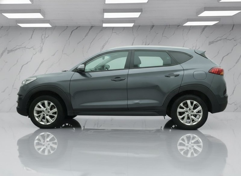 2019 Hyundai Tucson in grey — photo 5 of 11