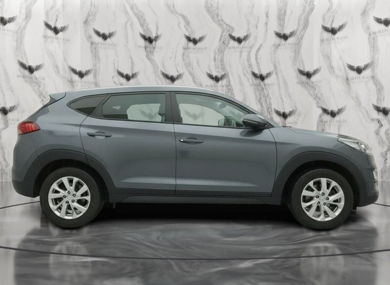 2019 Hyundai Tucson in grey — photo 9 of 14