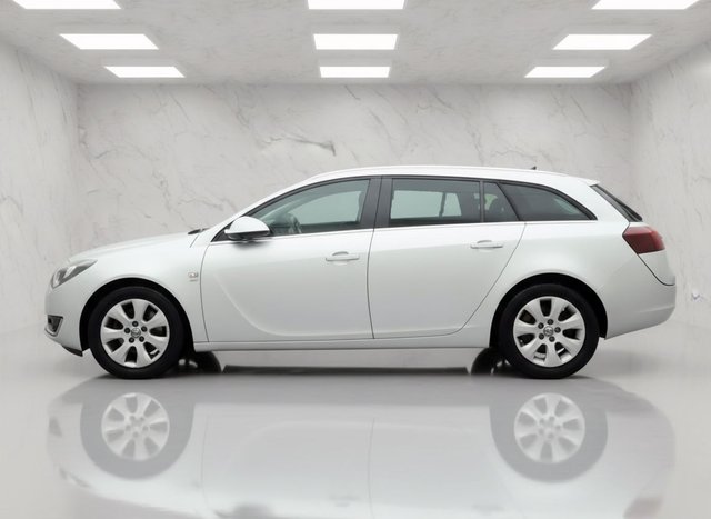View our VAUXHALL INSIGNIA