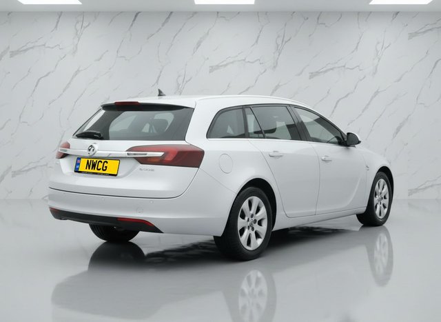 View our VAUXHALL INSIGNIA