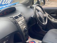 USED 2010 10 TOYOTA YARIS 1.33 Dual VVT-i TR Hatchback 5dr Petrol MultiMode Euro 4 (s/s) (101 ps) AUTOMATIC .....LOW MILEAGE