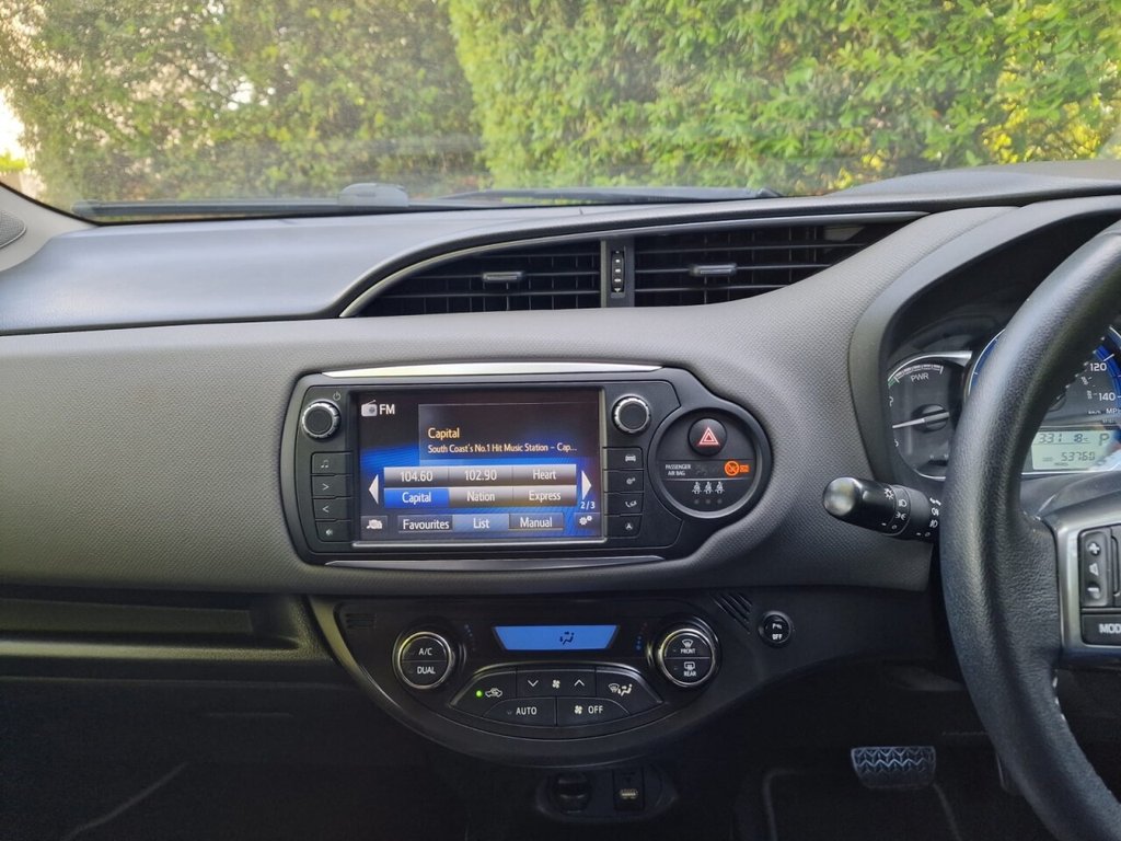USED 2016 66 TOYOTA YARIS 1.5 VVT-h Icon Hatchback 5dr Petrol Hybrid E-CVT Euro 6 (101 ps) FINANCE AVAILABLE