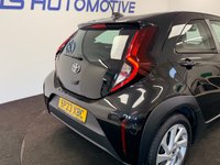 USED 2023 23 TOYOTA AYGO X 1.0 VVT-i PURE X-SHIFT AUTO FIVE DOOR 72 BHP + APPLE PLAY + REAR CAMERA SIX MONTH WARRANTY JULY 2027 MOT