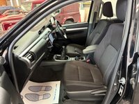 USED 2023 23 TOYOTA HI-LUX 2.8 D-4D Invincible Pickup Double Cab 4dr Diesel Manual 4WD Euro 6 (s/s) (204 ps) ONLY 24K MILES+CAMERA+AIR CON