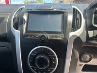 USED 2019 69 ISUZU D-MAX 1.9 TD Utah Pickup Double Cab 4dr Diesel Auto 4WD Euro 6 (164 ps) 95026 miles f,s,h